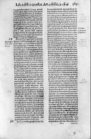 585