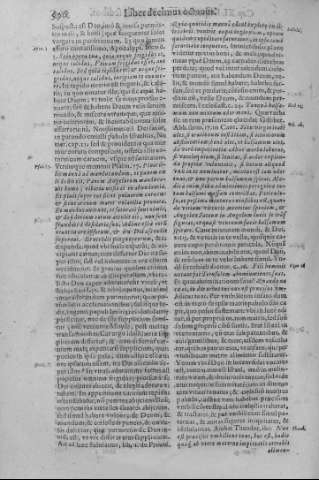 596