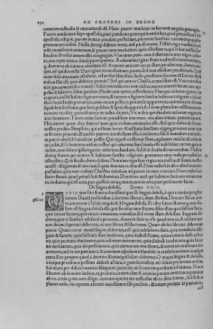 952