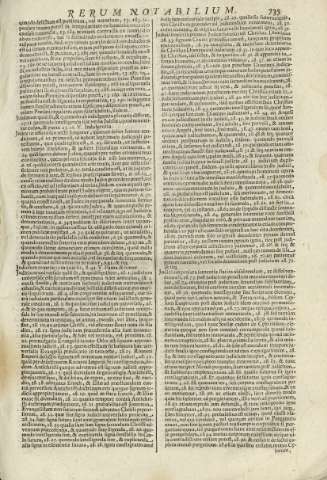 735