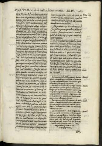 1121