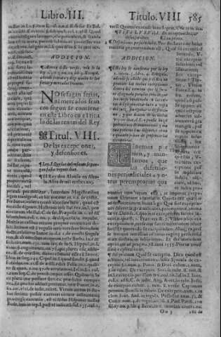 585